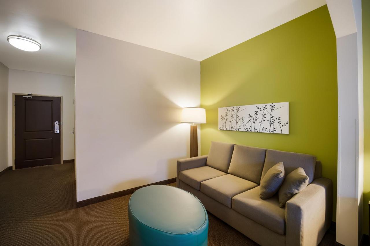 Sleep Inn & Suites Колби Экстерьер фото