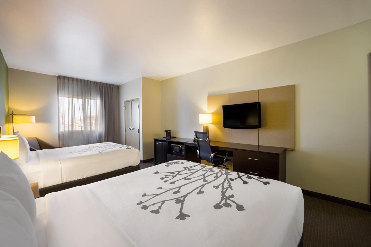 Sleep Inn & Suites Колби Экстерьер фото