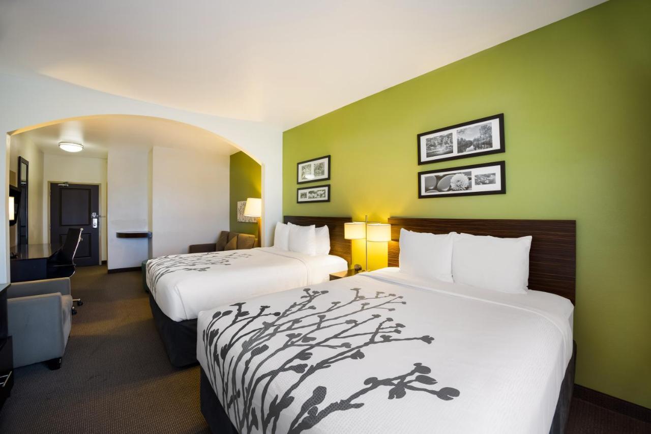 Sleep Inn & Suites Колби Экстерьер фото