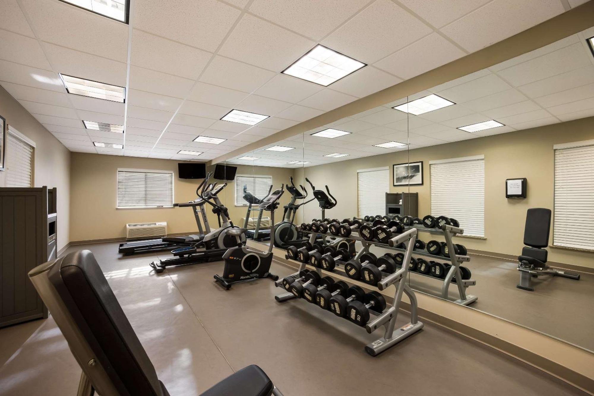 Sleep Inn & Suites Колби Экстерьер фото
