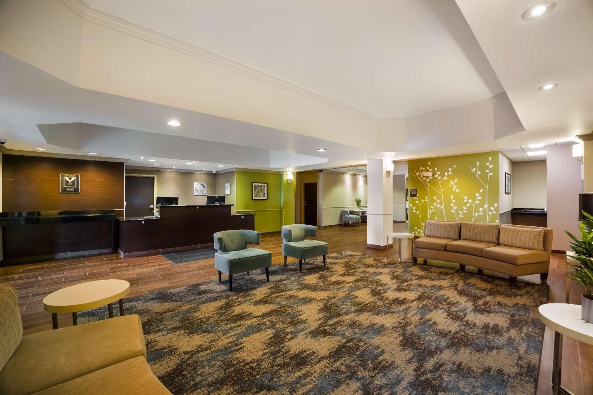 Sleep Inn & Suites Колби Экстерьер фото