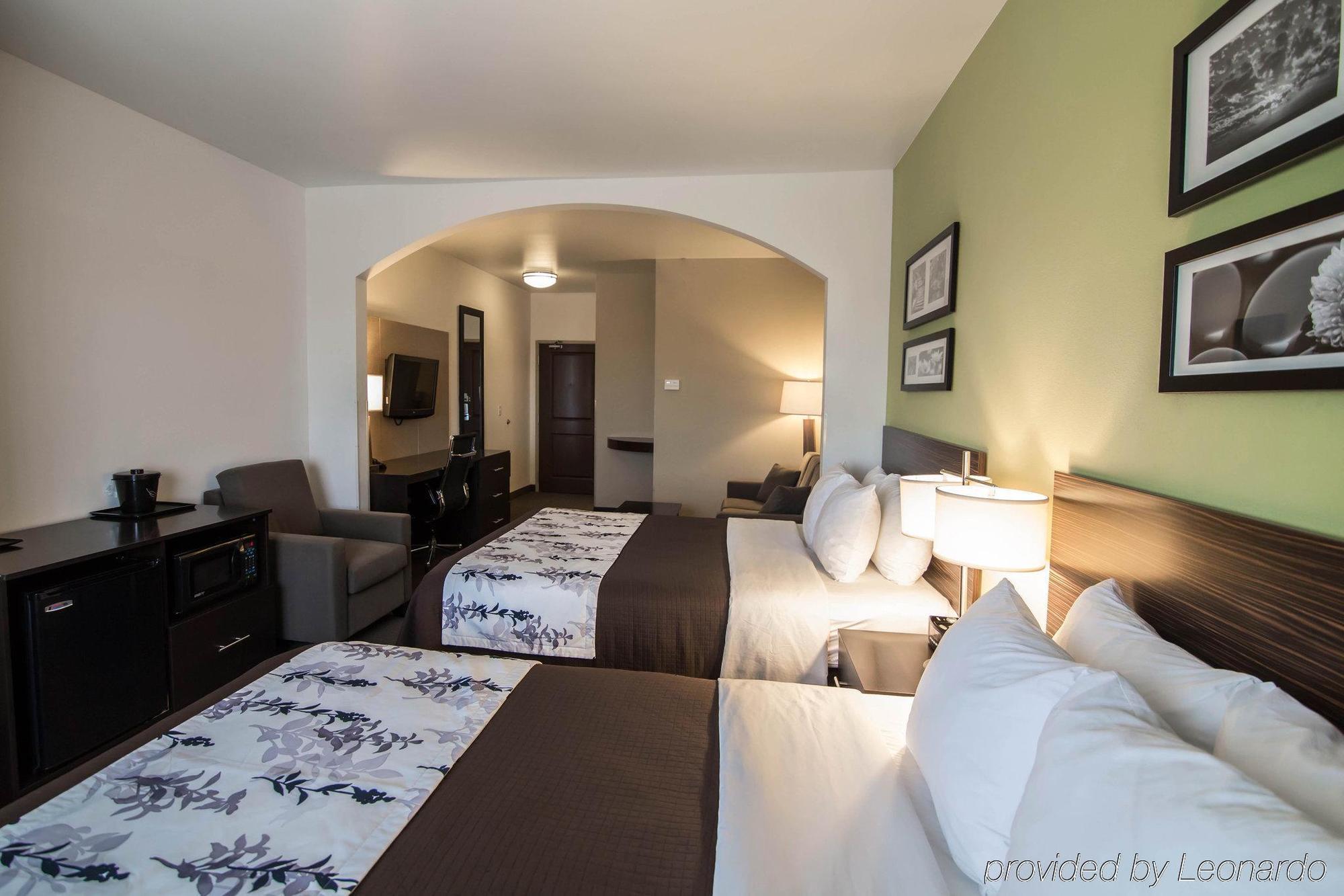 Sleep Inn & Suites Колби Экстерьер фото