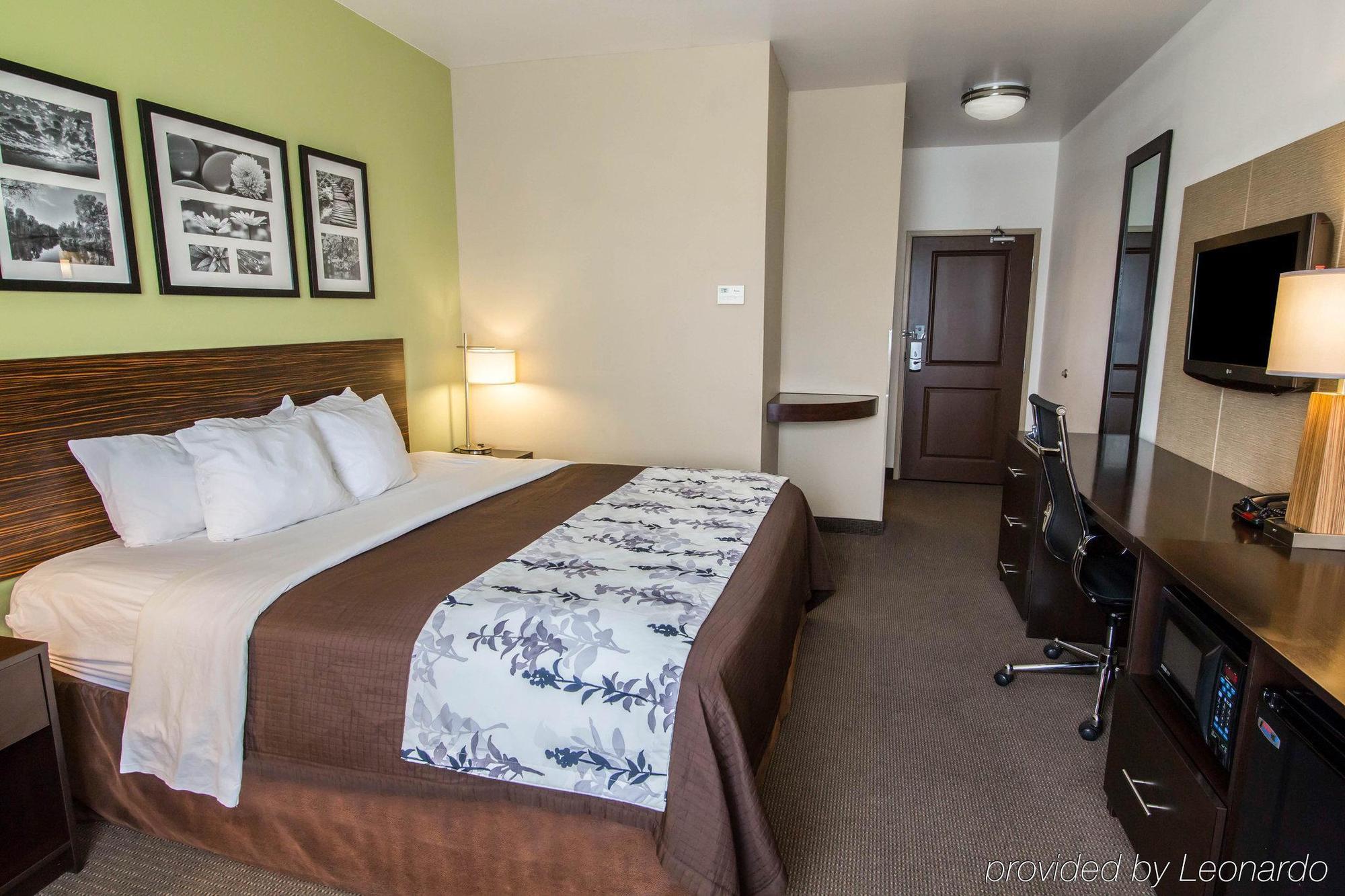 Sleep Inn & Suites Колби Экстерьер фото