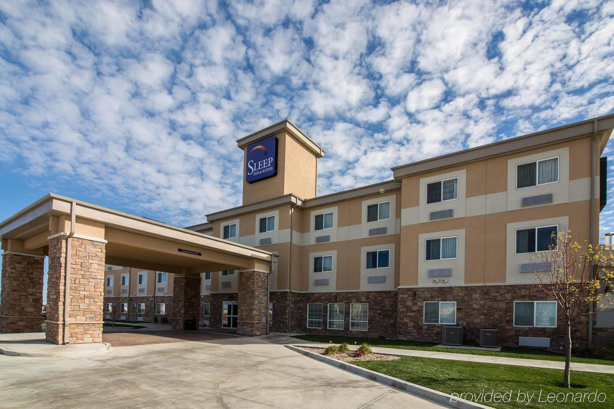 Sleep Inn & Suites Колби Экстерьер фото