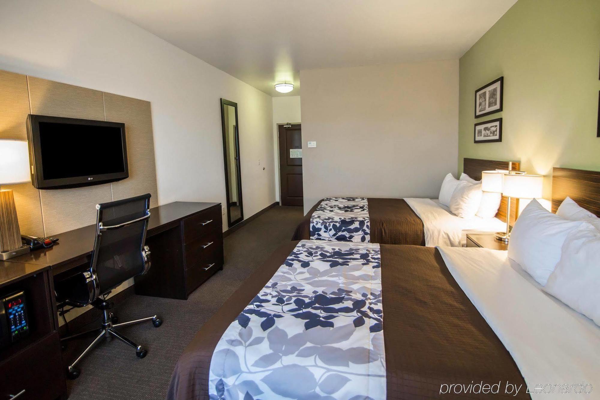 Sleep Inn & Suites Колби Экстерьер фото