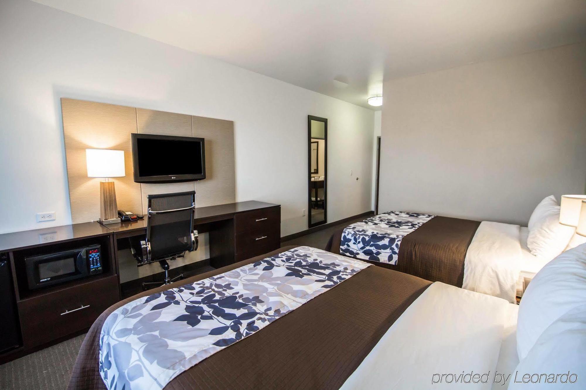 Sleep Inn & Suites Колби Экстерьер фото