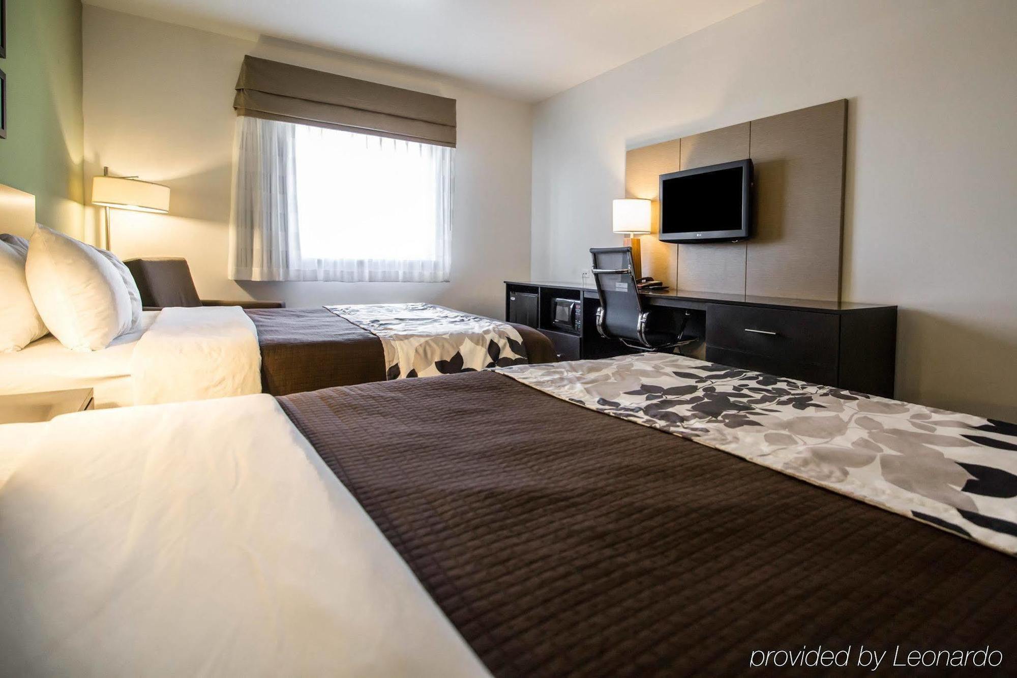 Sleep Inn & Suites Колби Экстерьер фото
