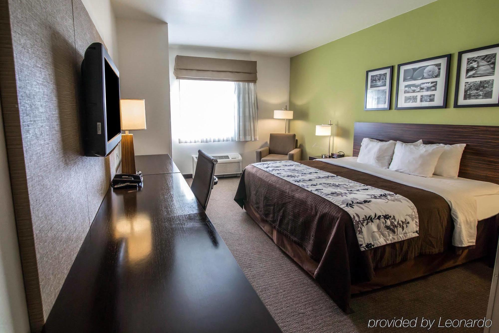 Sleep Inn & Suites Колби Экстерьер фото